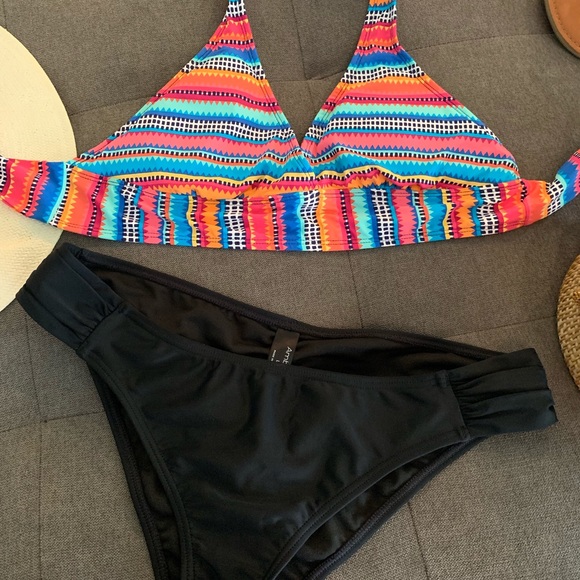 Bikini 👙 - Picture 2 of 4